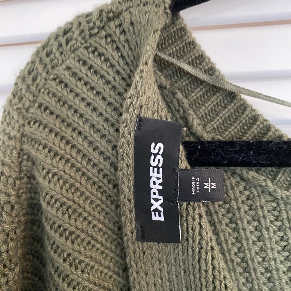 Sweater - Picture 3 of 3